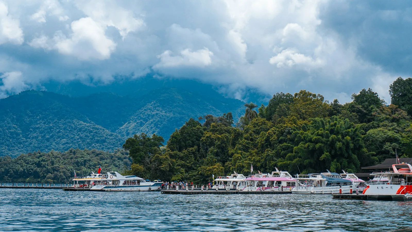 Jour 3 : Taipei → Sun Moon Lake (≈ 3 h 30)